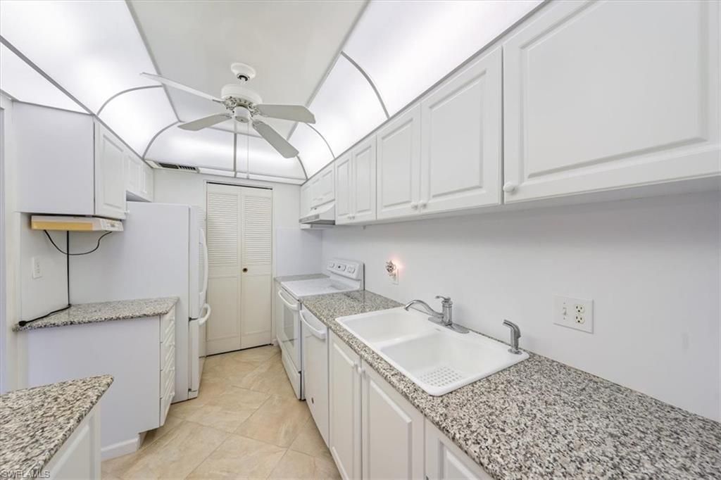 788 Park Shore Dr, Unit D30, Naples, FL 34103 Photo