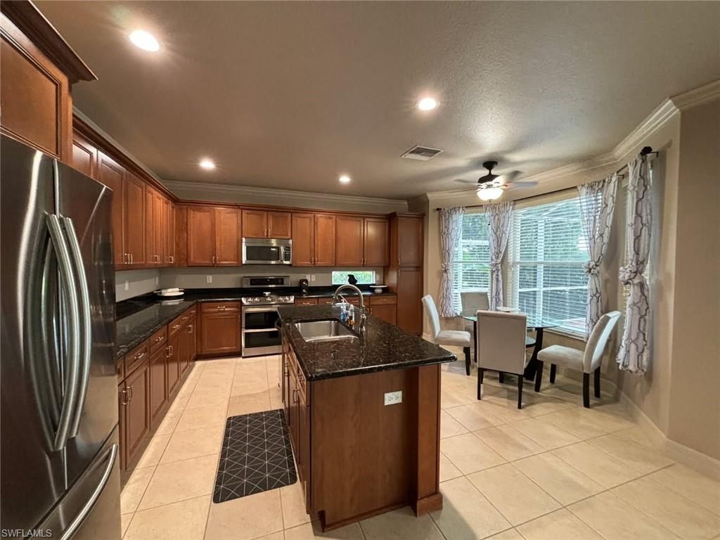 3573 Malagrotta Cir, Cape Coral, FL 33909 Photo