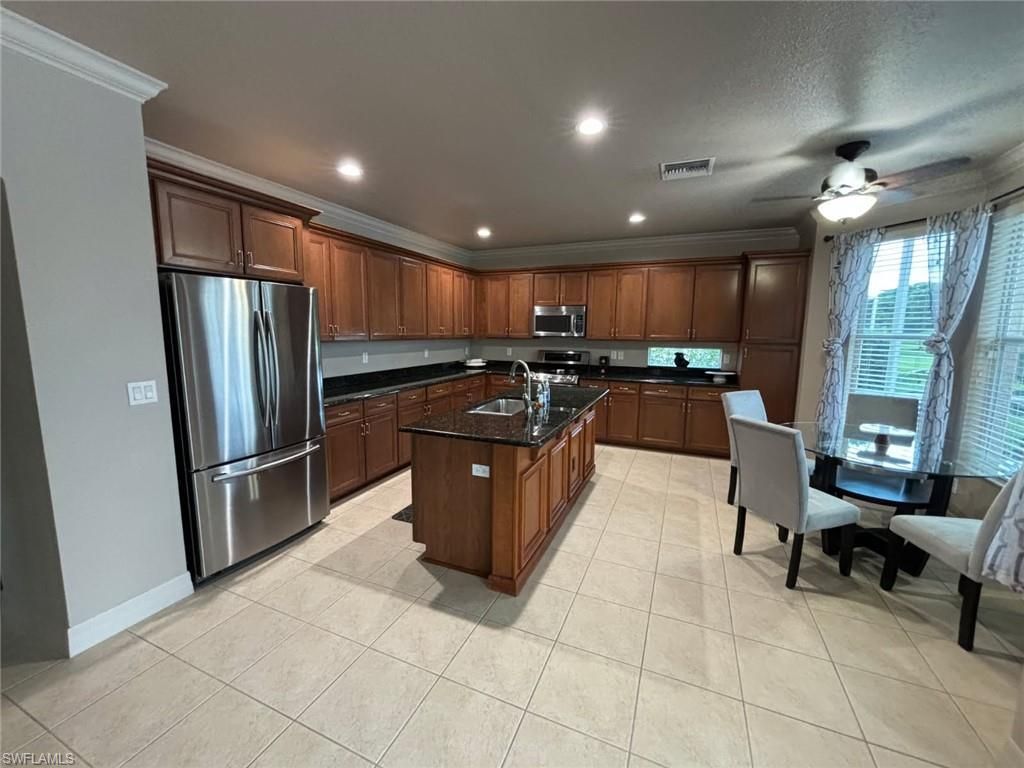 3573 Malagrotta Cir, Cape Coral, FL 33909 Photo