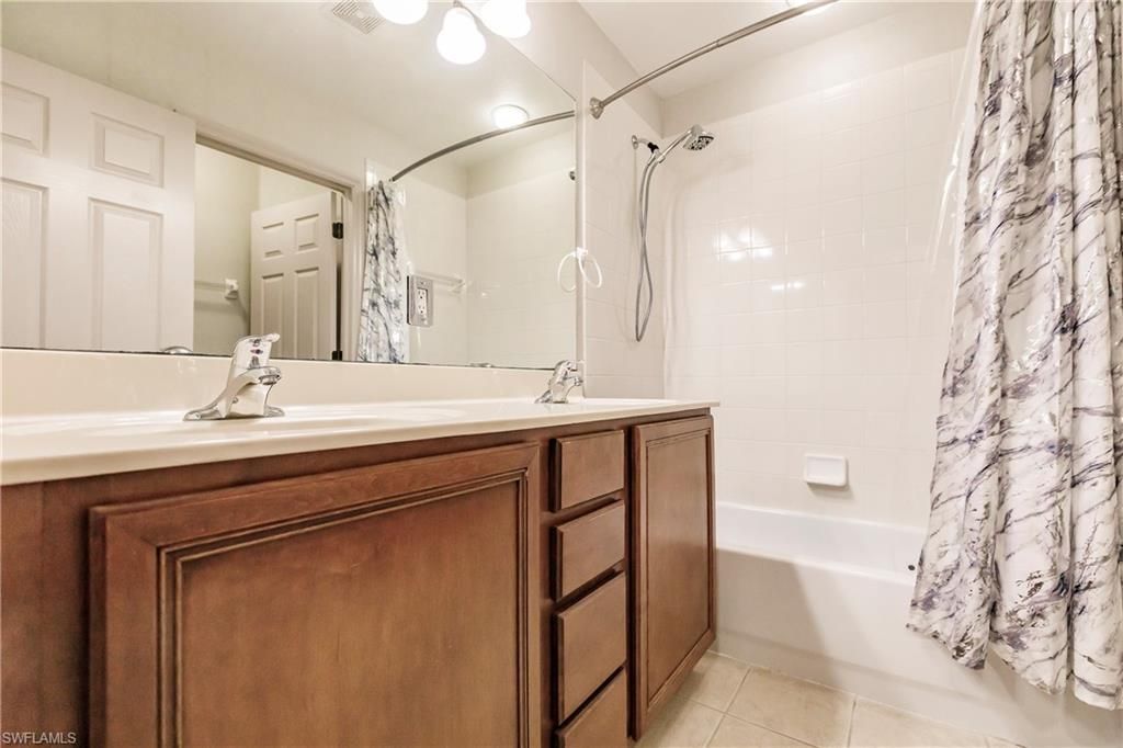 3573 Malagrotta Cir, Cape Coral, FL 33909 Photo