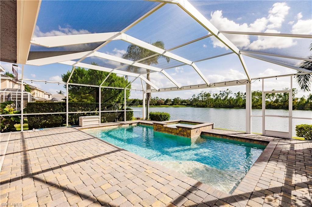 3573 Malagrotta Cir, Cape Coral, FL 33909 Photo