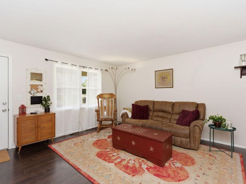 126 Honeysuckle Drive, Florence, KY 41042 Photo 4