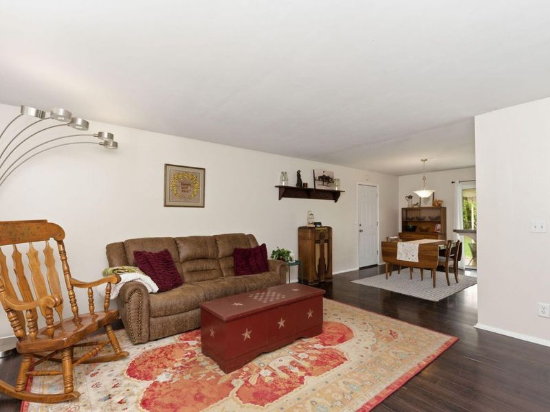 126 Honeysuckle Drive, Florence, KY 41042 Photo 5