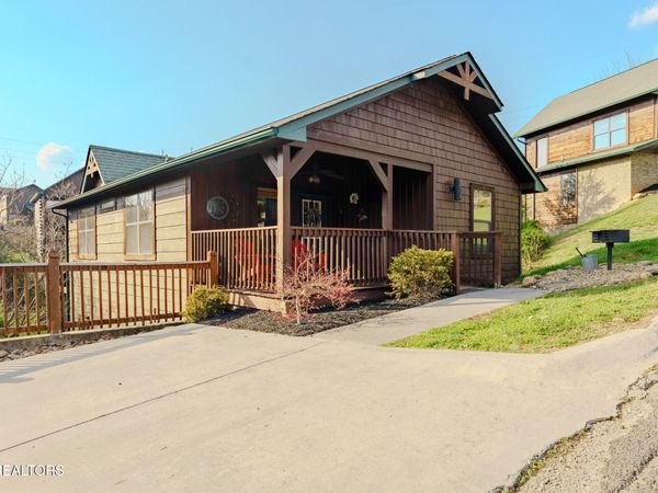 921 McMakin Way, Pigeon Forge, TN 37863