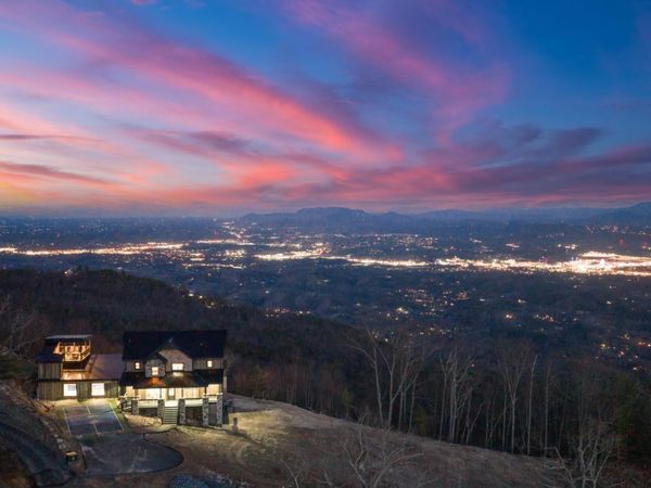 2130 Ross Way, Sevierville, TN 37876