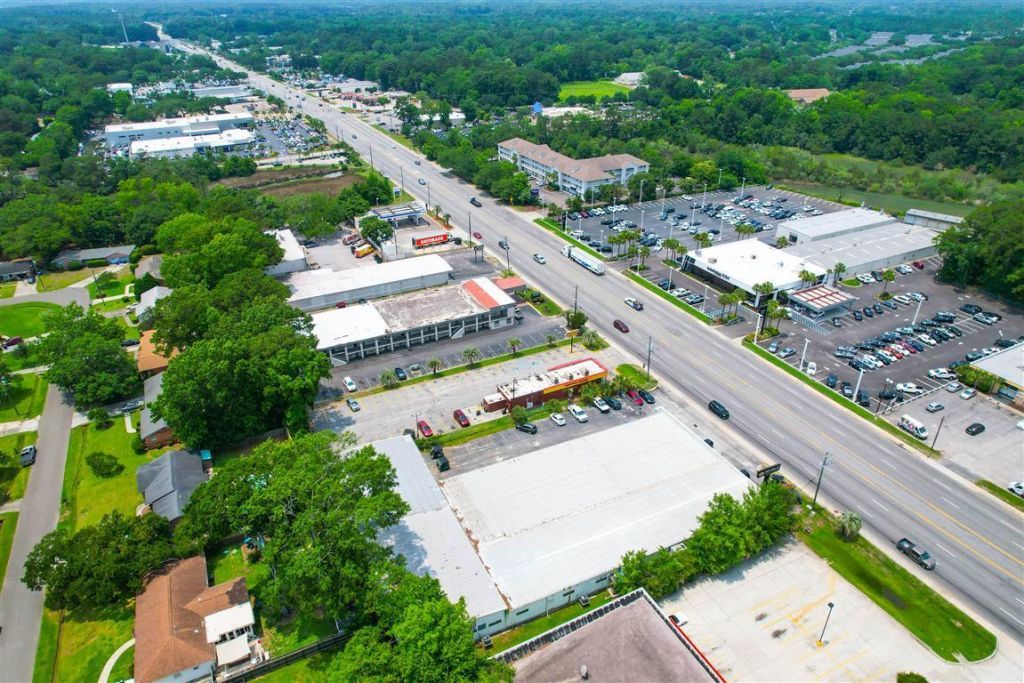2137 Savannah Highway Photo 4