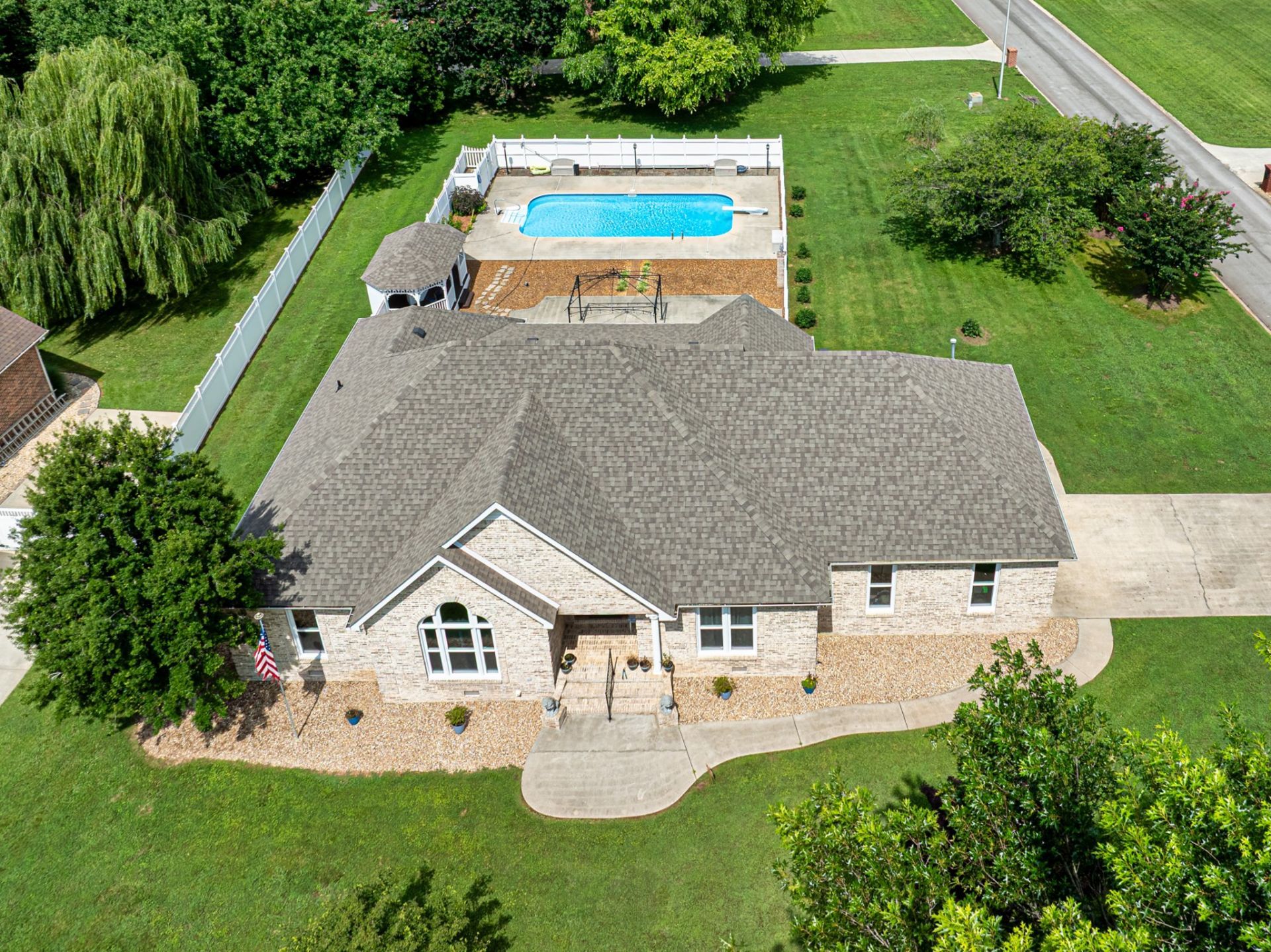 215 Franklin Heights Dr, Winchester, TN 37398 Main Photo