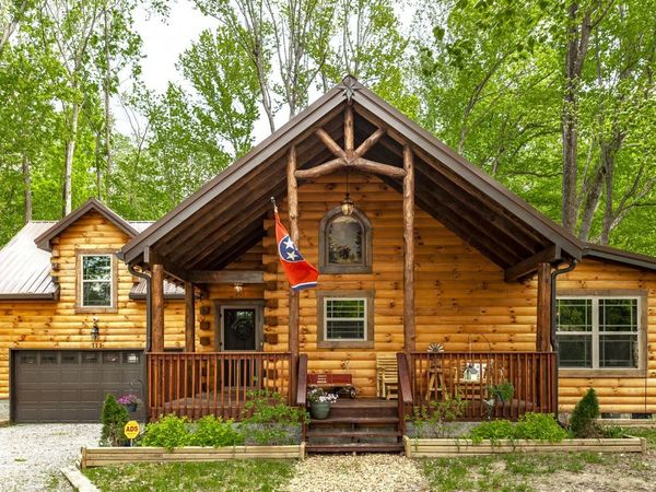 111 Guill Ln , Cottontown, TN 37048