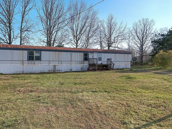 118 Oakwood Rd , Hohenwald, TN 38462