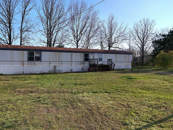 118 Oakwood Rd , Hohenwald, TN 38462
