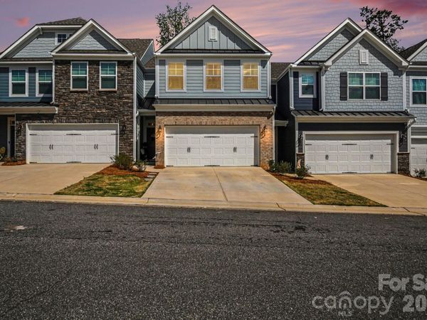 5004 Moonlight Ridge Drive, Greensboro, NC 27455