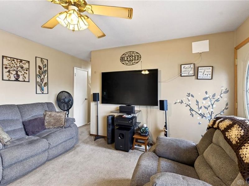 300 Randy Drive, West Carrollton, OH 45449 Photo 12