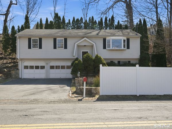 282 Pearl, Seymour, CT 06483