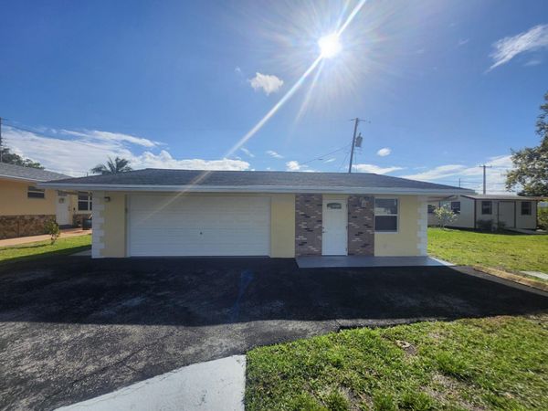 511 N 60th Way, Unit East Apart, Hollywood, FL 33024