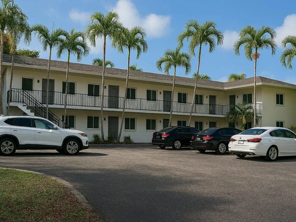 100 SW 9th Street, Unit 203, Fort Lauderdale, FL 33315