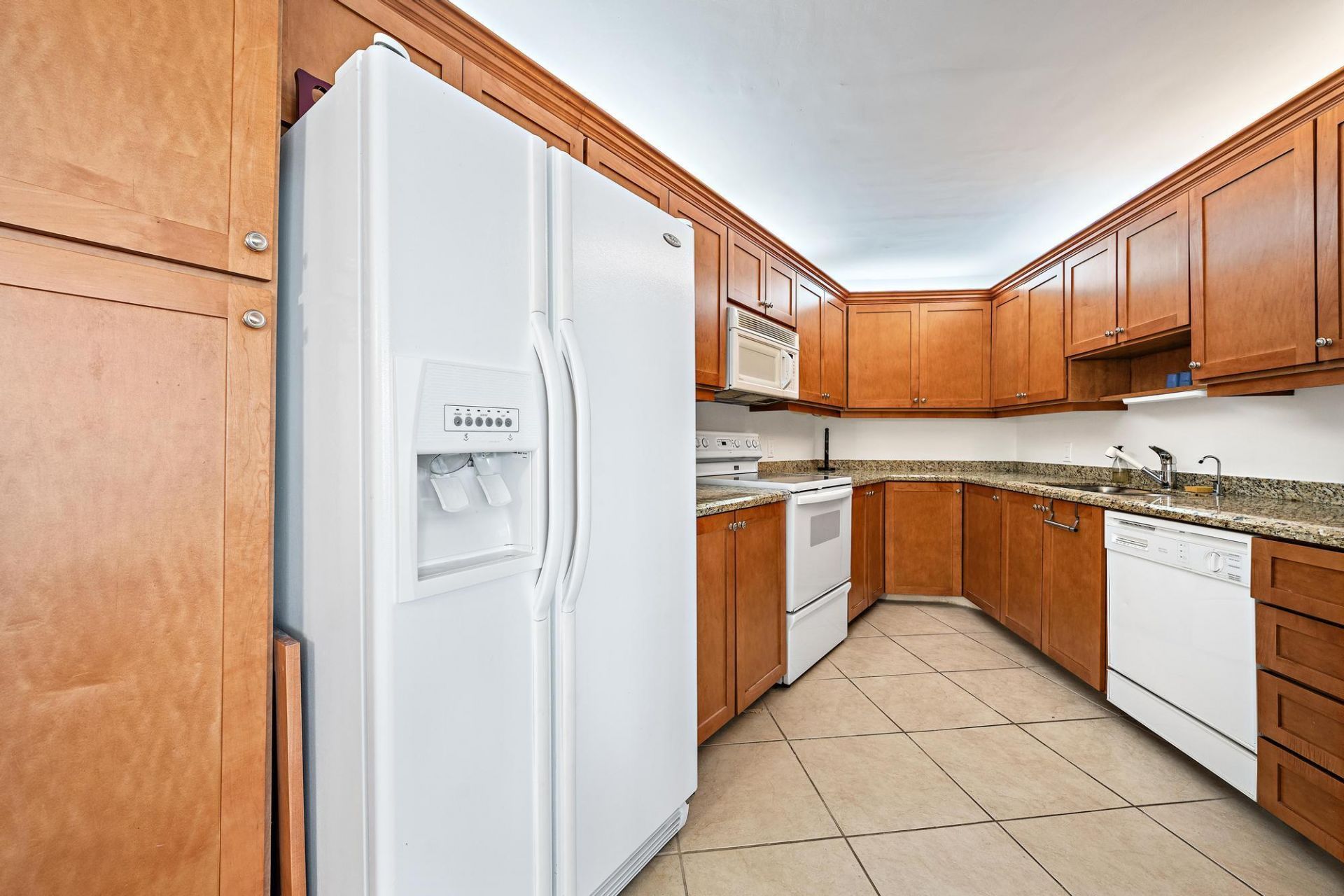 5420 N Ocean Drive, Unit 1803, Singer Island, FL 33404 Photo
