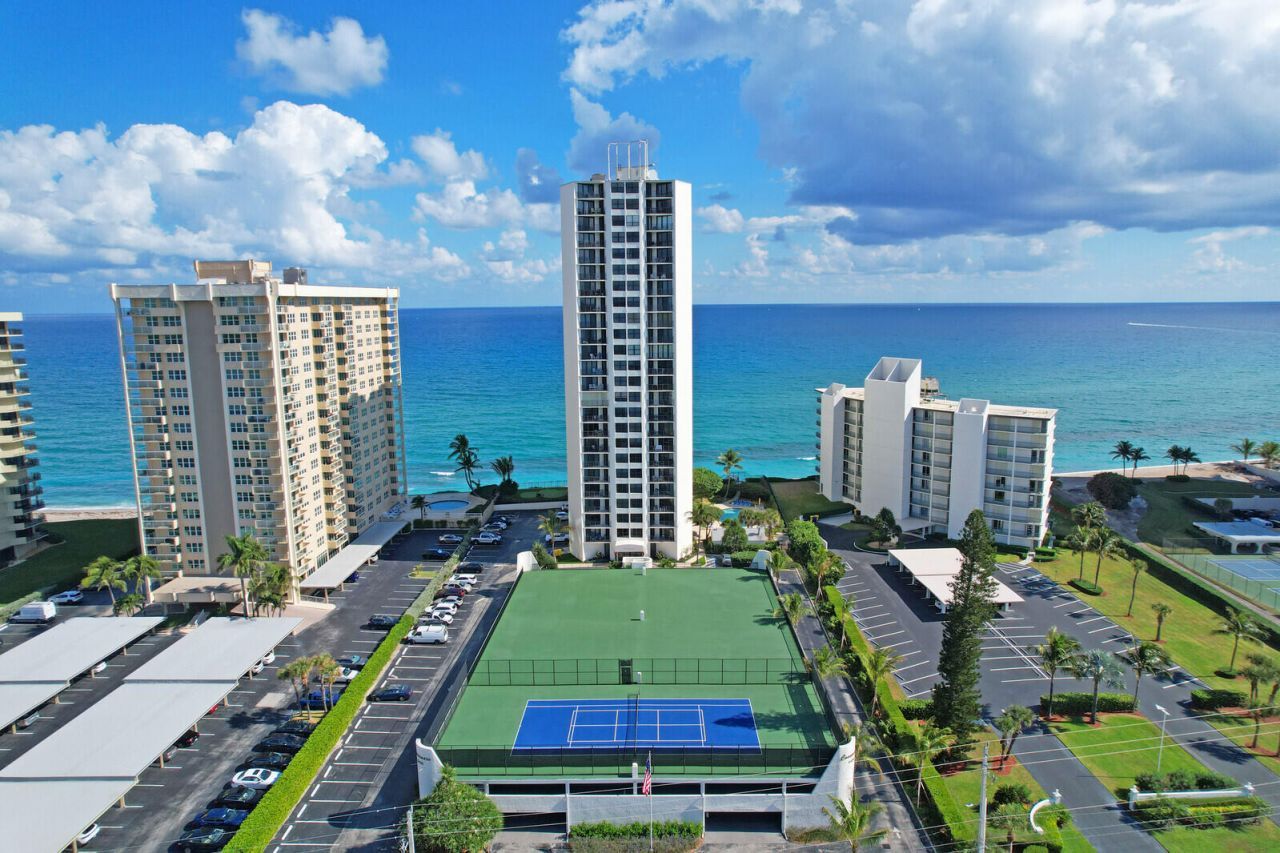 5420 N Ocean Drive, Unit 1803, Singer Island, FL 33404 Photo