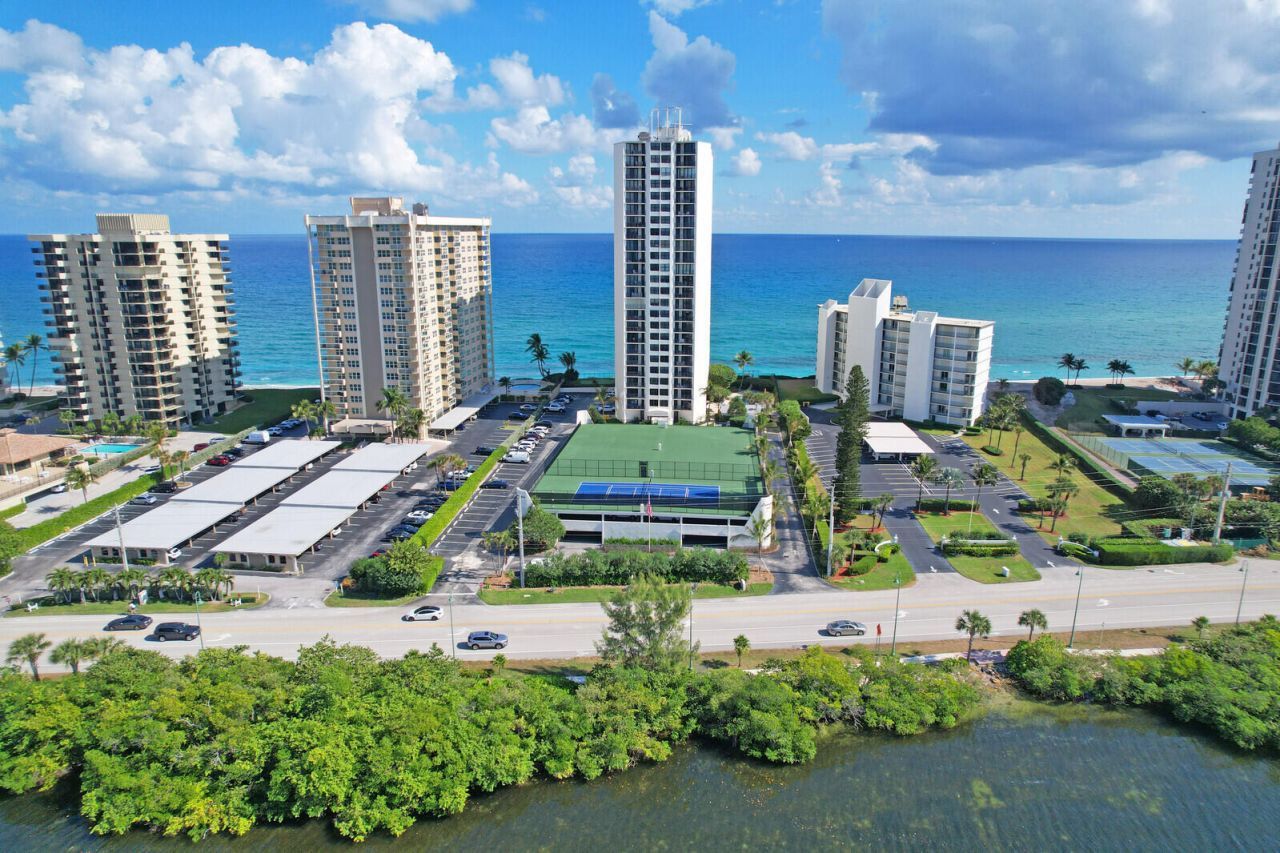 5420 N Ocean Drive, Unit 1803, Singer Island, FL 33404 Photo