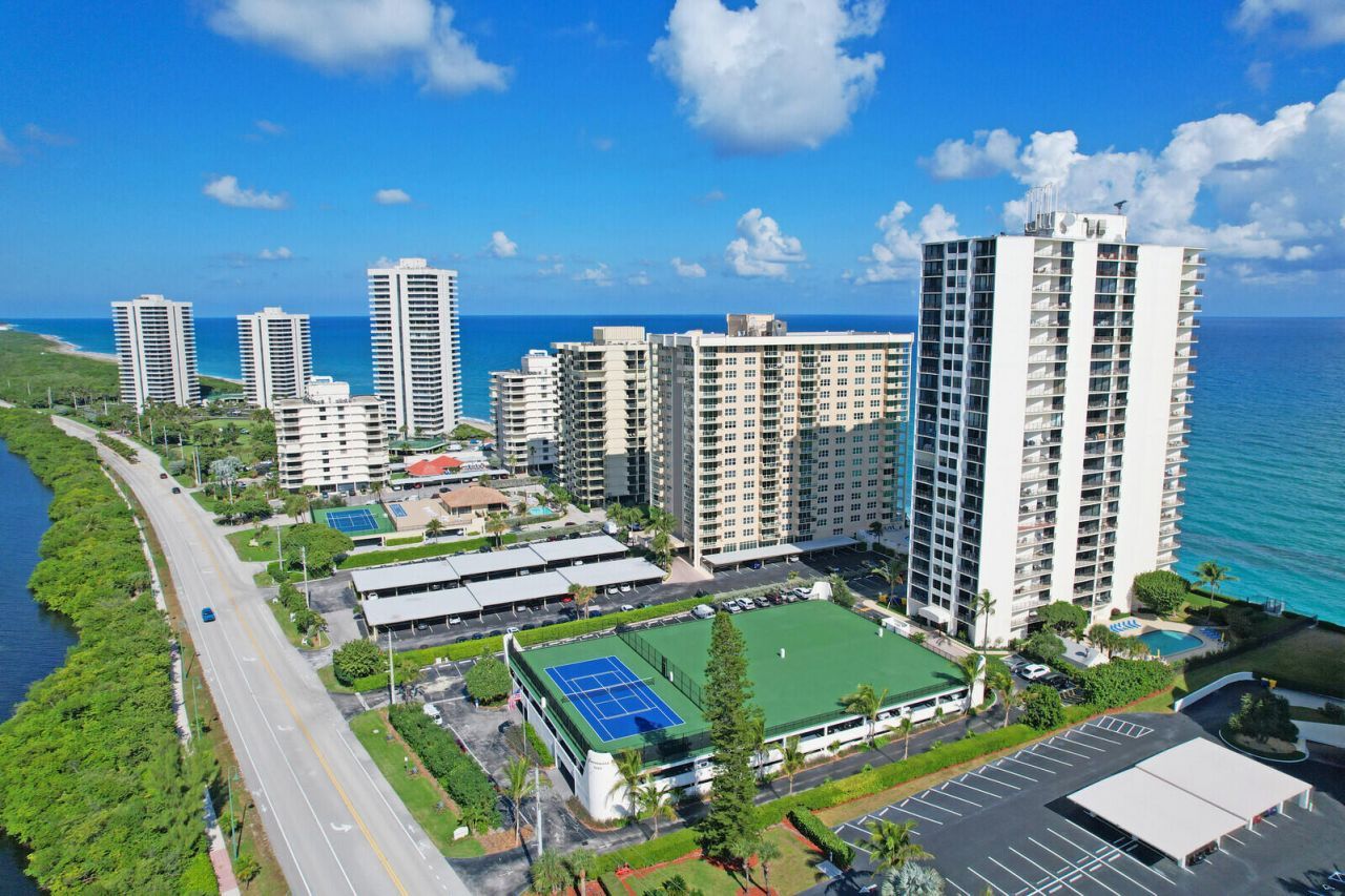 5420 N Ocean Drive, Unit 1803, Singer Island, FL 33404 Photo