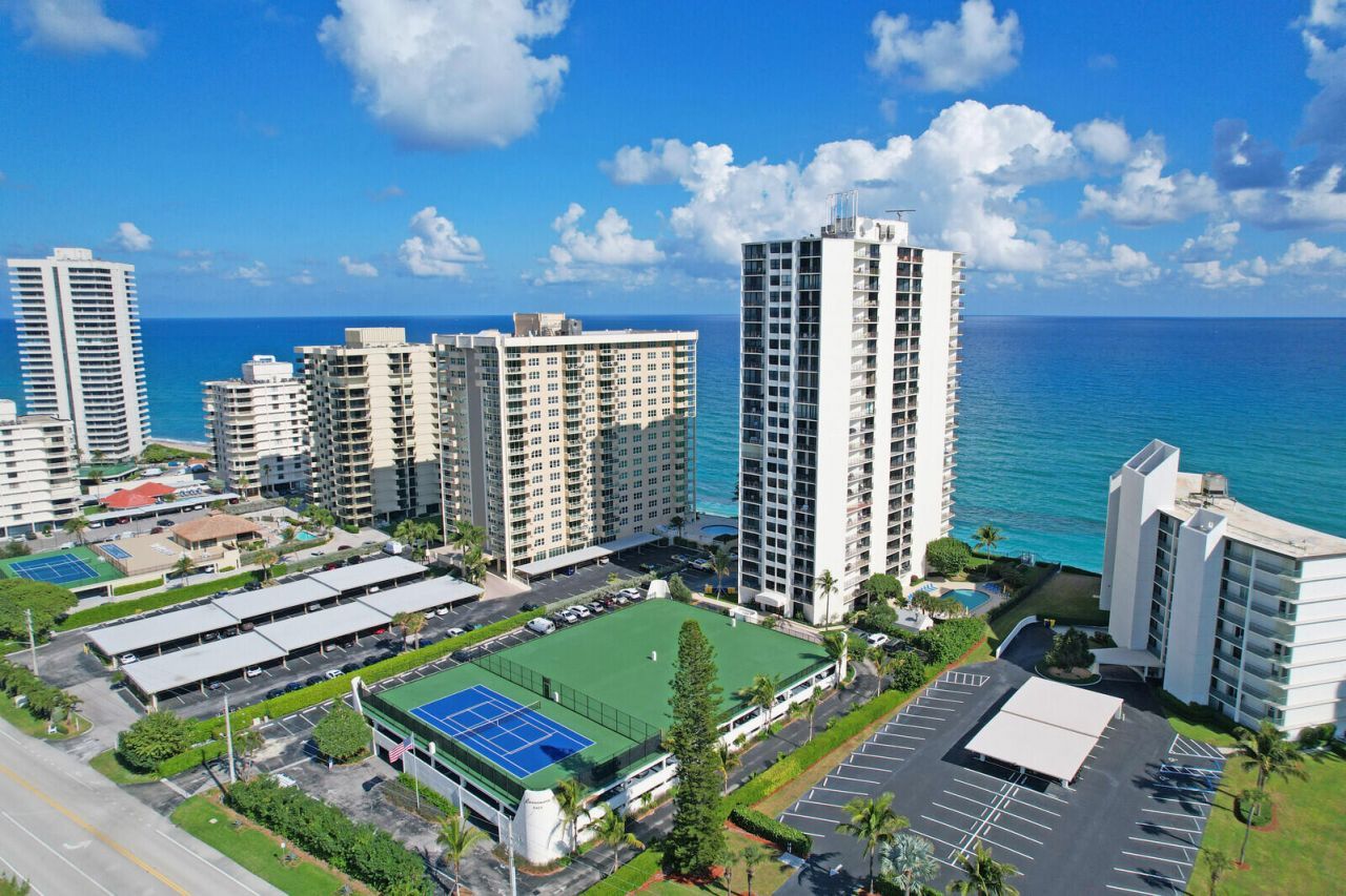 5420 N Ocean Drive, Unit 1803, Singer Island, FL 33404 Photo