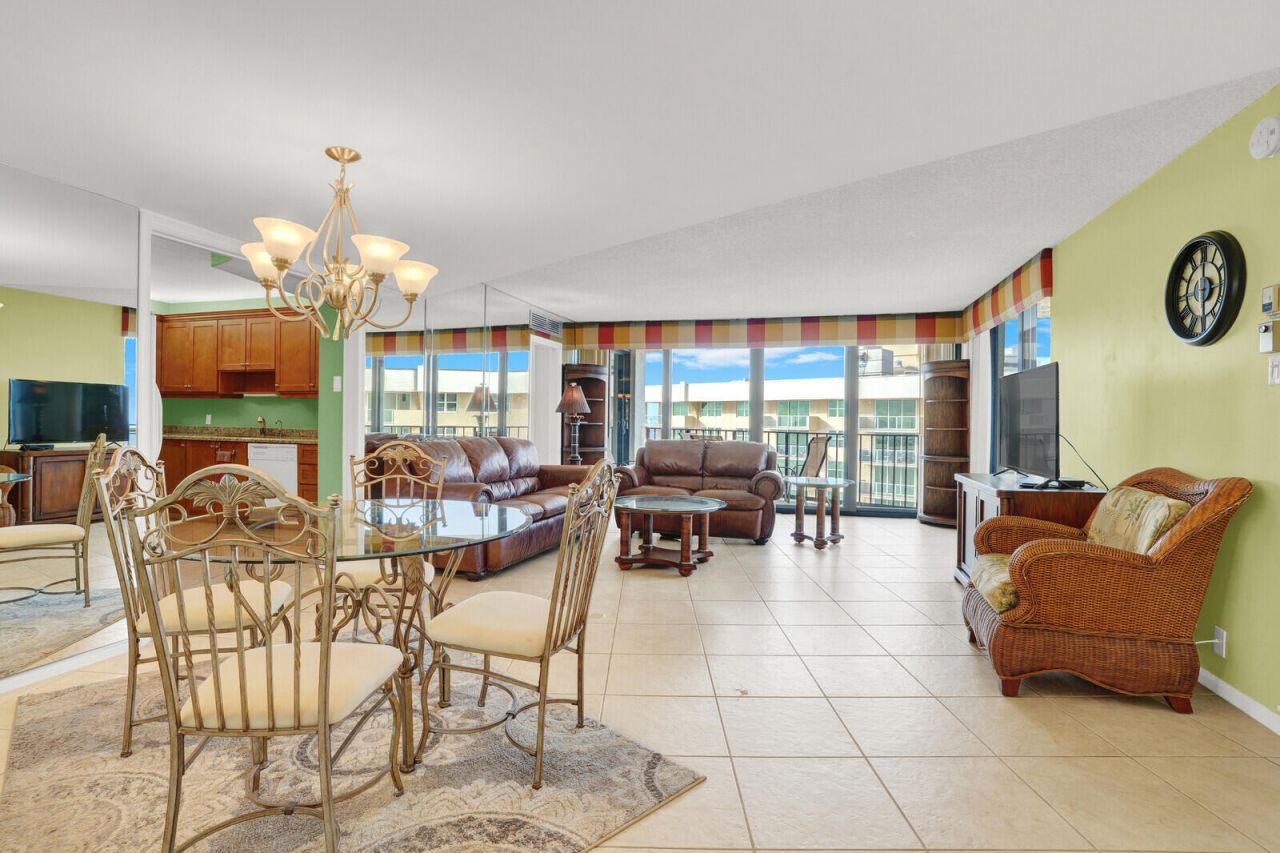 5420 N Ocean Drive, Unit 1803, Singer Island, FL 33404 Photo