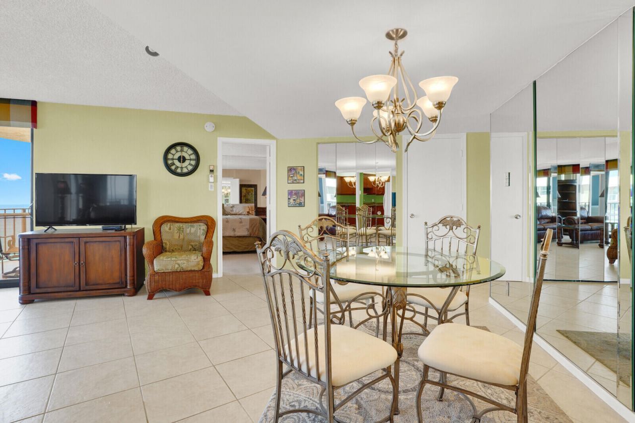 5420 N Ocean Drive, Unit 1803, Singer Island, FL 33404 Photo