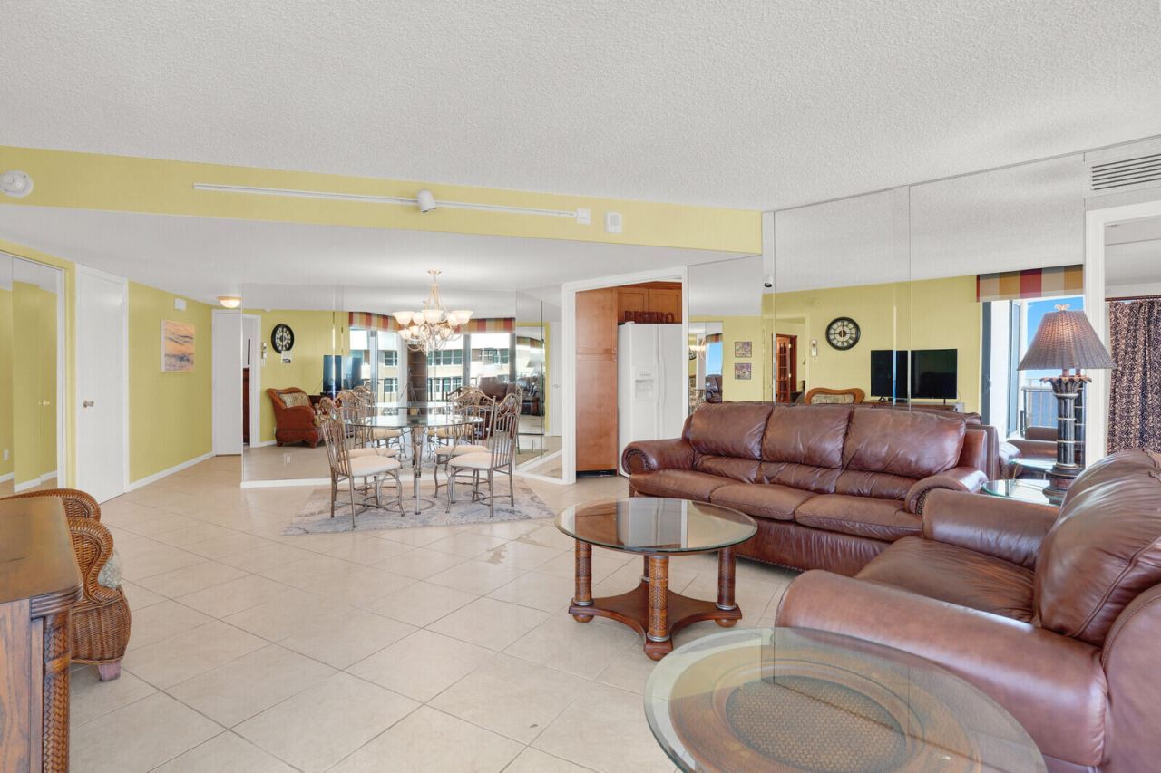 5420 N Ocean Drive, Unit 1803, Singer Island, FL 33404 Photo