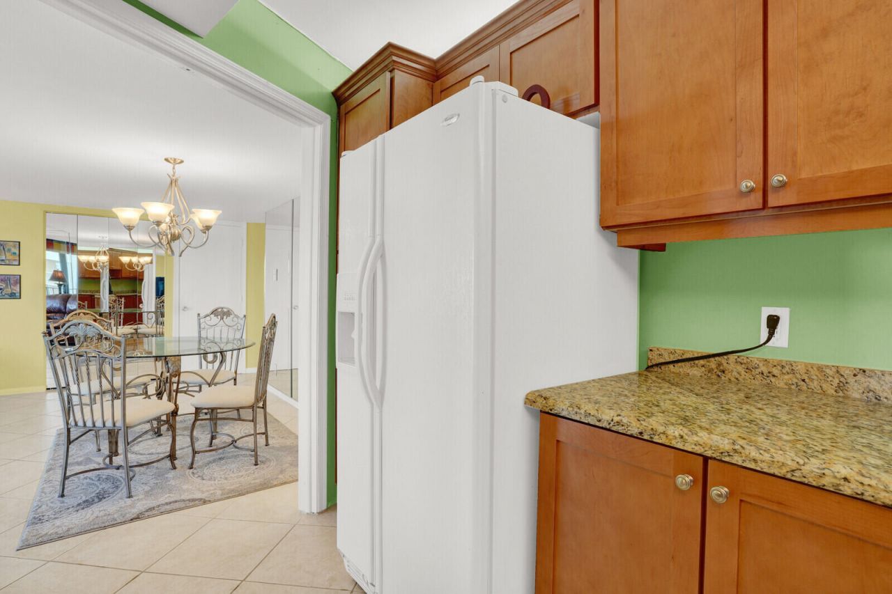 5420 N Ocean Drive, Unit 1803, Singer Island, FL 33404 Photo