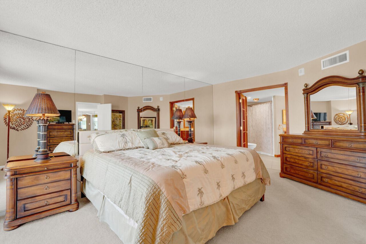 5420 N Ocean Drive, Unit 1803, Singer Island, FL 33404 Photo