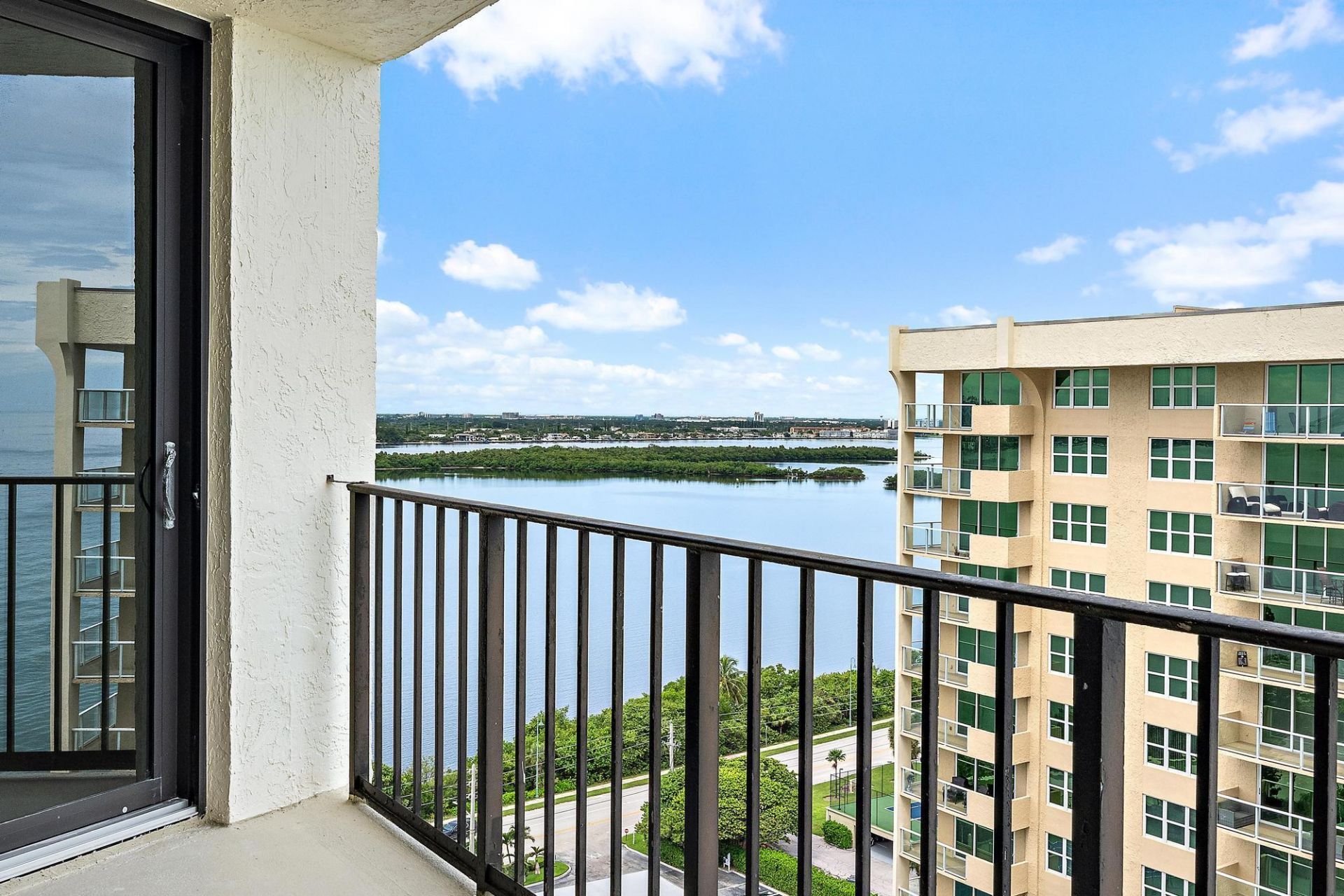 5420 N Ocean Drive, Unit 1803, Singer Island, FL 33404 Photo