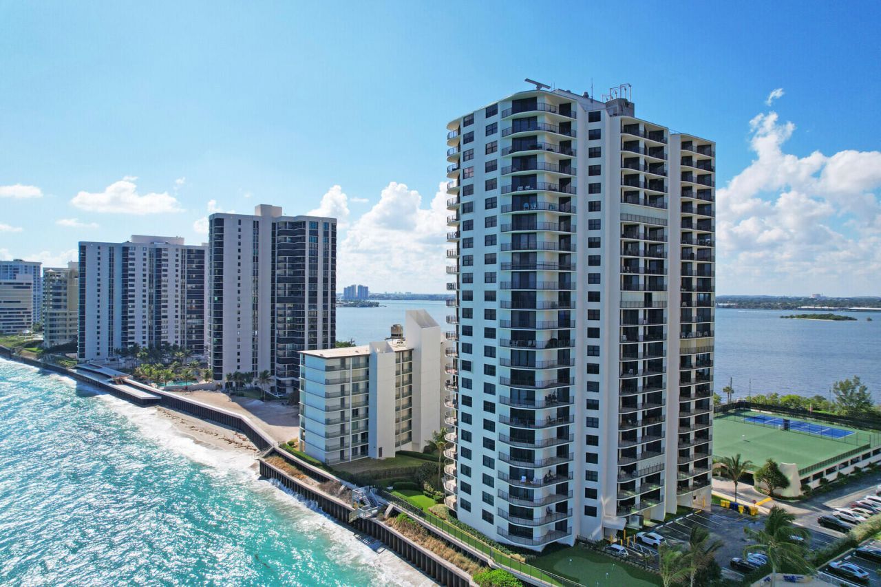 5420 N Ocean Drive, Unit 1803, Singer Island, FL 33404 Photo