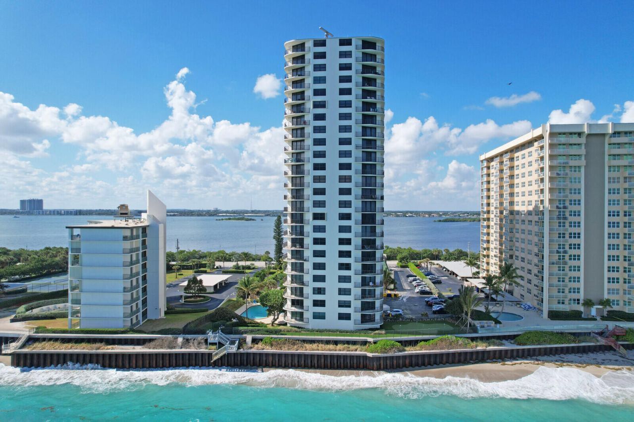 5420 N Ocean Drive, Unit 1803, Singer Island, FL 33404 Photo