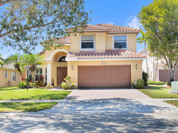 1948 NW 130th Avenue, Pembroke Pines, FL 33028