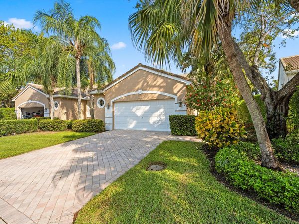 4657 Carlton Golf Drive, Lake Worth, FL 33449