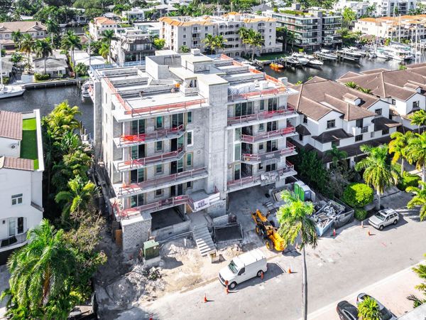 87 Isle Of Venice Drive, Unit Ph 502s, Fort Lauderdale, FL 33301