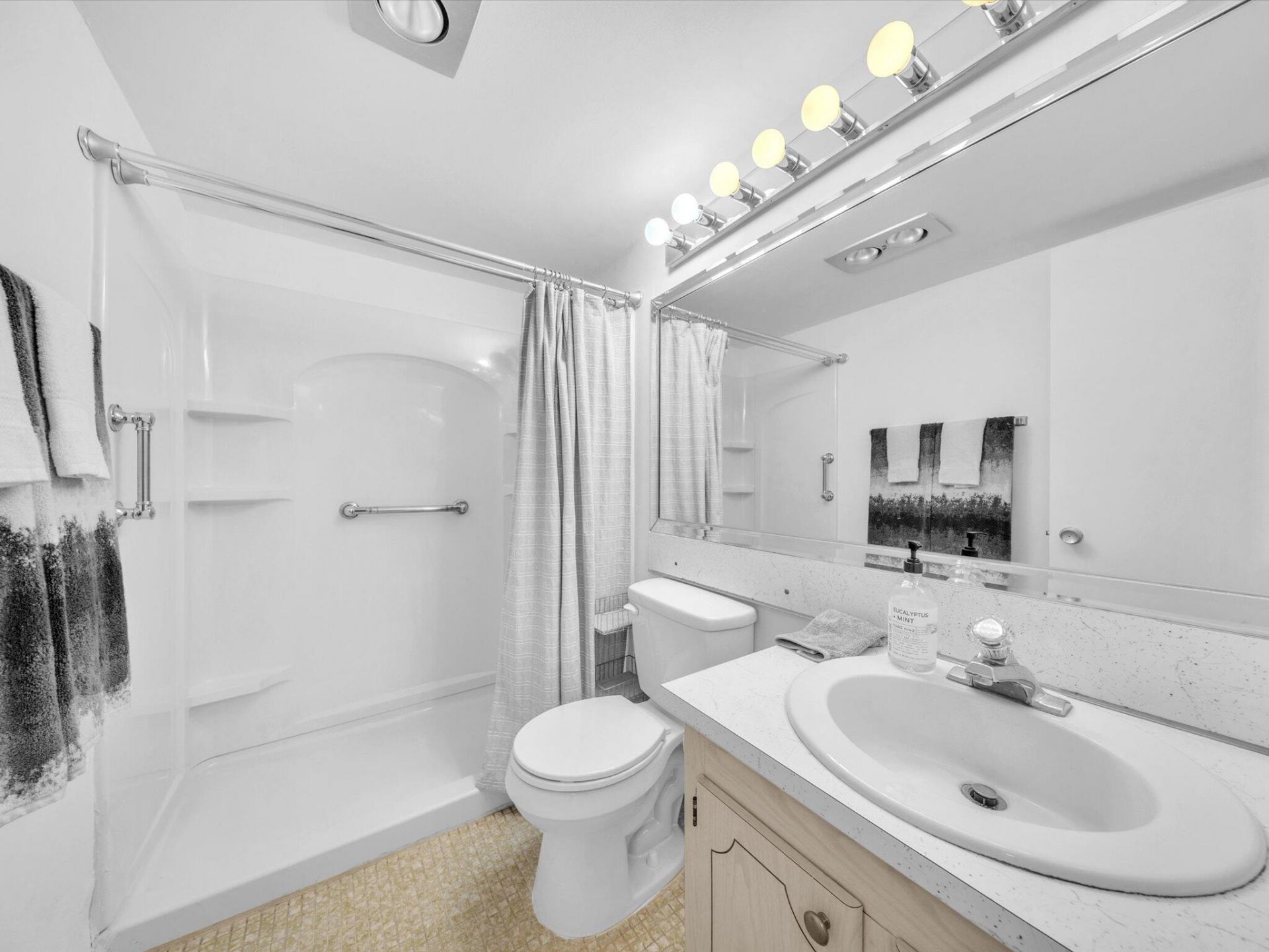 43 Windsor, Unit C, West Palm Beach, FL 33417 Photo