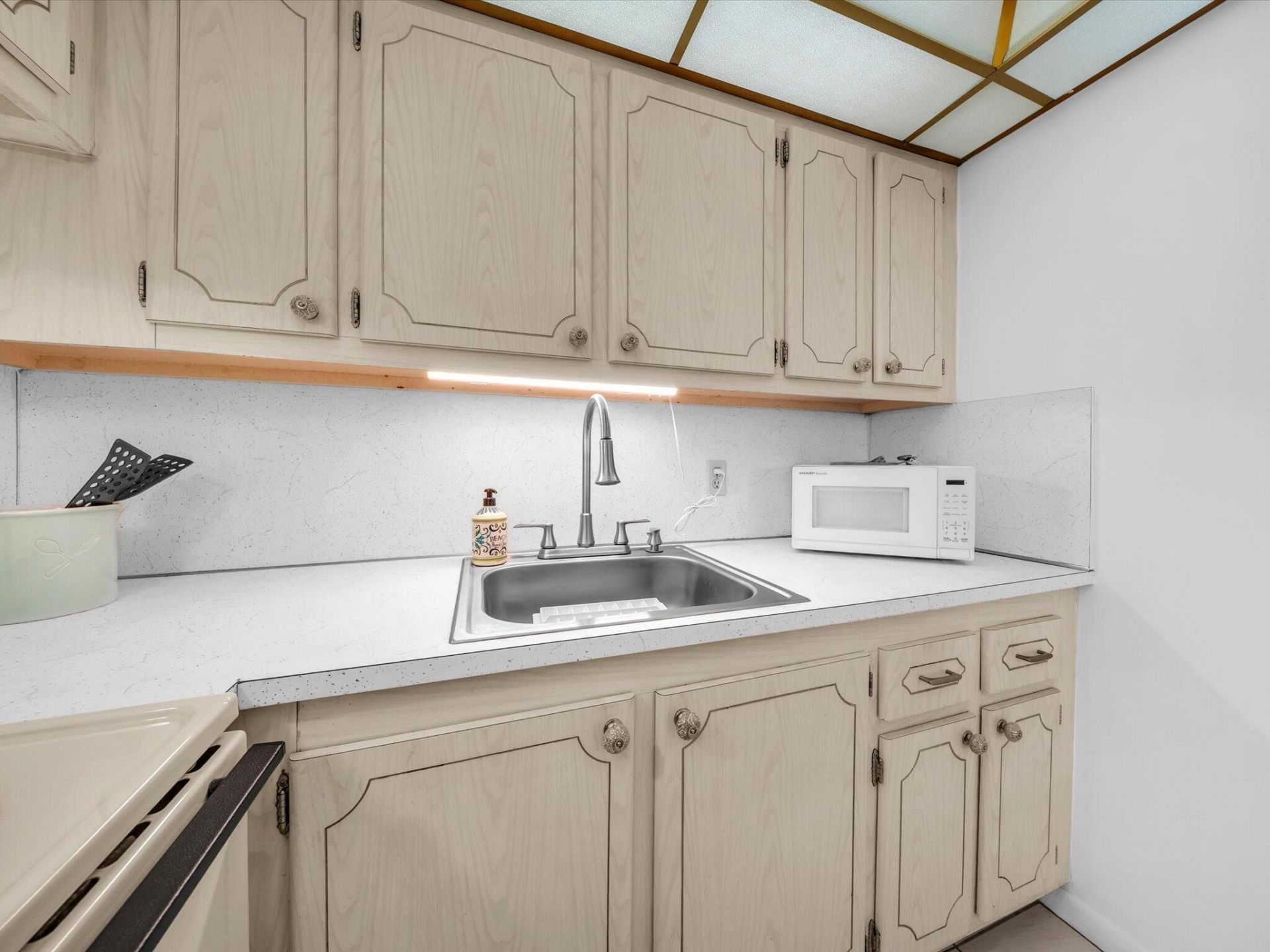 43 Windsor, Unit C, West Palm Beach, FL 33417 Photo