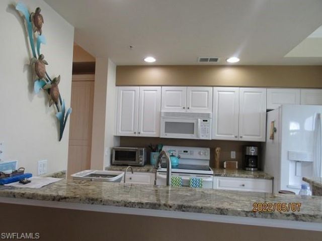 10391 Butterfly Palm Dr , Unit 1036, Fort Myers, FL 33966 Photo