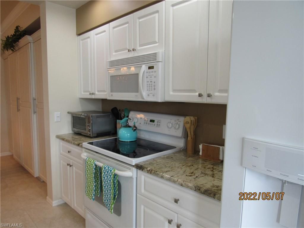 10391 Butterfly Palm Dr , Unit 1036, Fort Myers, FL 33966 Photo