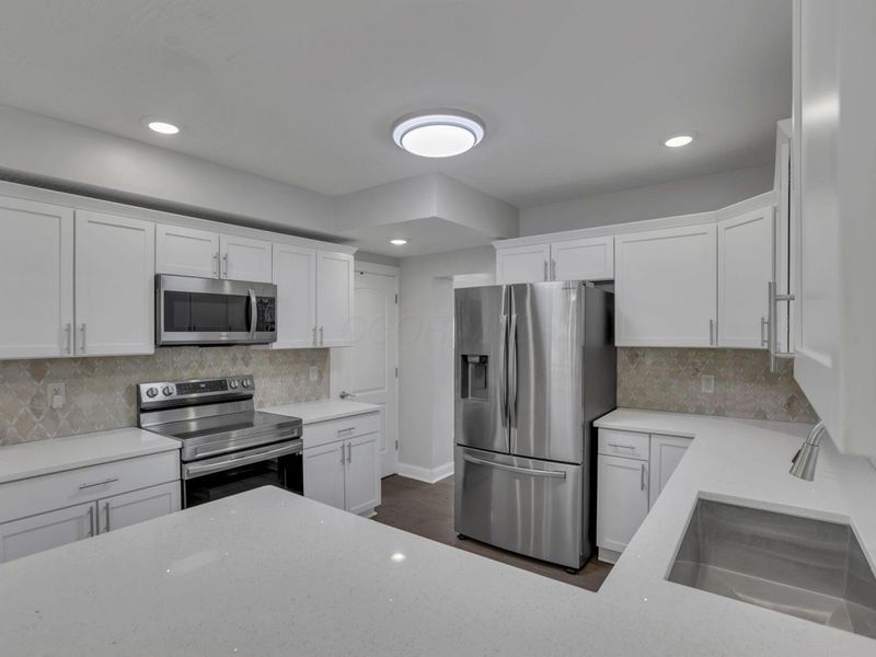 1745 Sullivant Avenue , Columbus, OH 43223 Photo 5