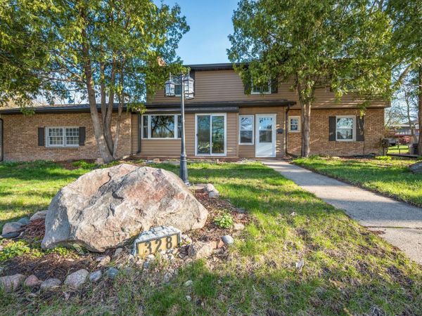 328 S Redwood Drive, Mankato, MN 56001