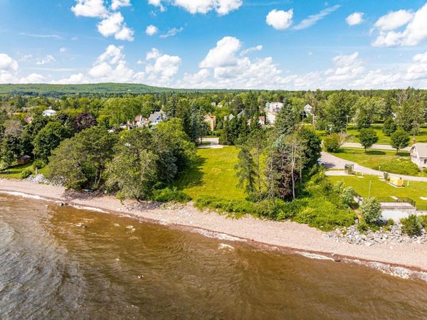 5918 London Road , Duluth, MN 55804