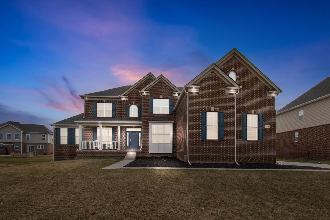 51083 Meadowlands Lane, Canton, MI 48188 Main Photo