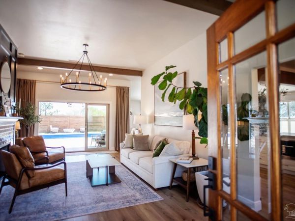 121 Villacrest Dr, Crestview, FL 32536