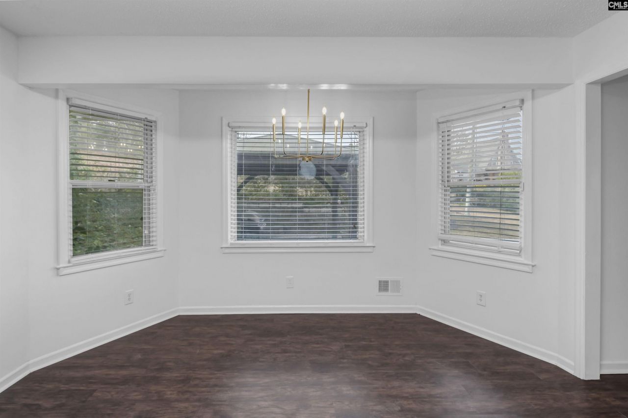 9829 Highgate Road Photo 13