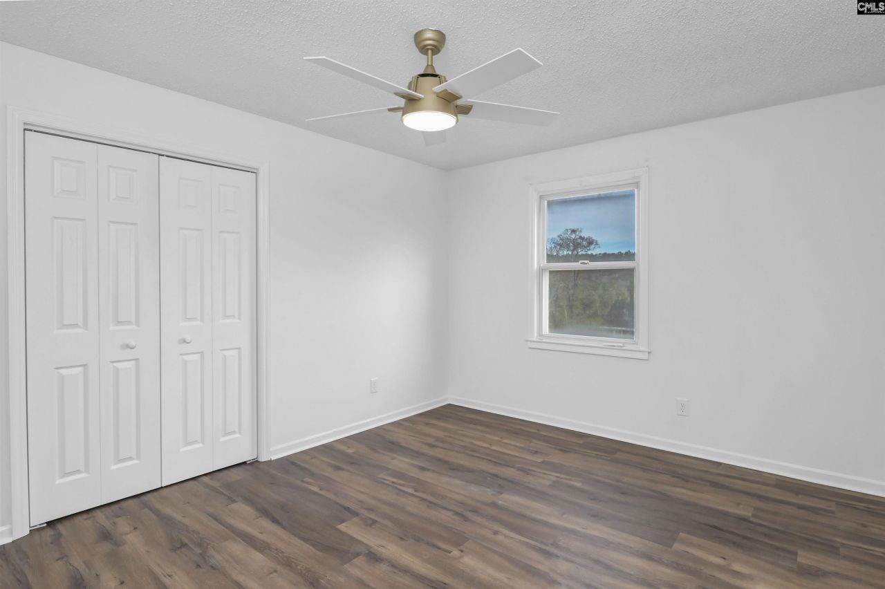 9829 Highgate Road Photo 18