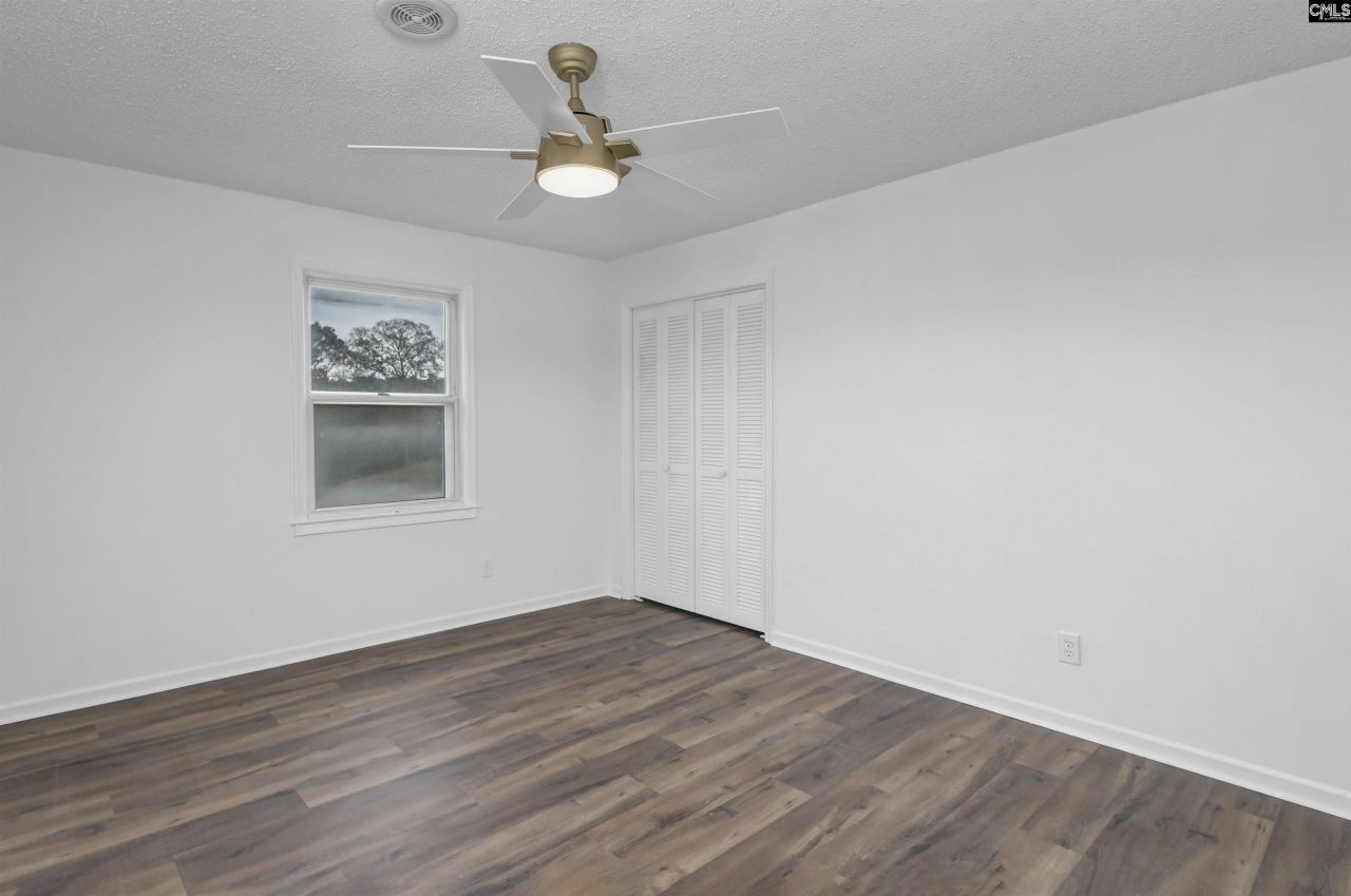 9829 Highgate Road Photo 19