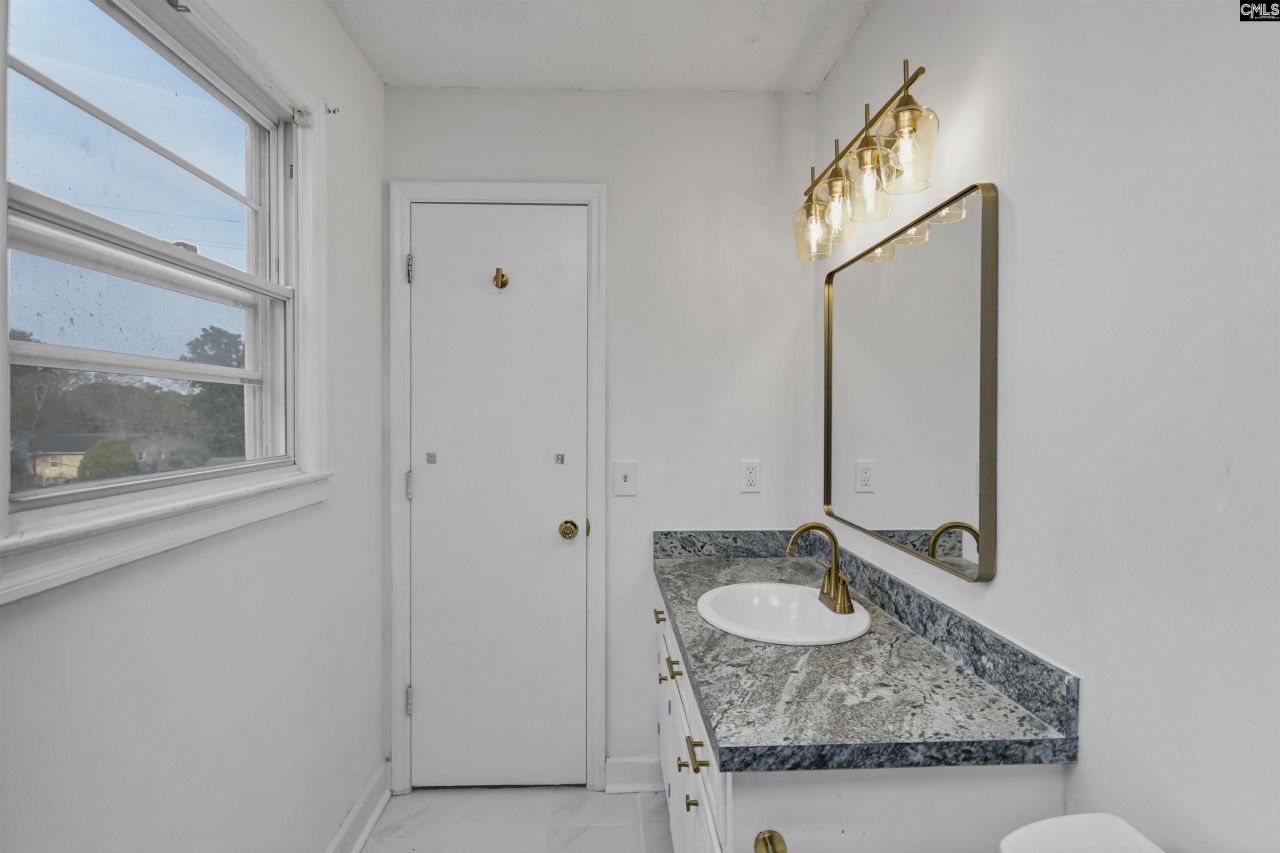 9829 Highgate Road Photo 22