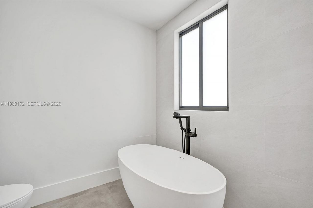 2421 SW 16th Terrace, Miami, FL 33145 Photo