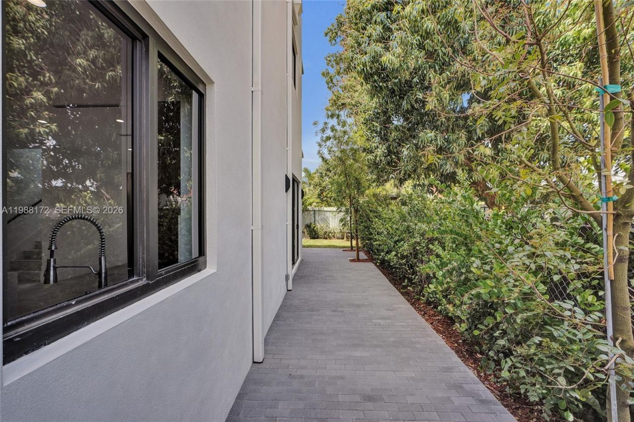 2421 SW 16th Terrace, Miami, FL 33145 Photo